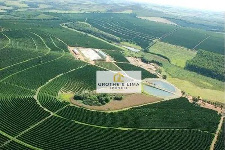 Foto 1 de Fazenda/Sítio com 1 Quarto à venda, 12000m² em Zona Rural, Piumhi