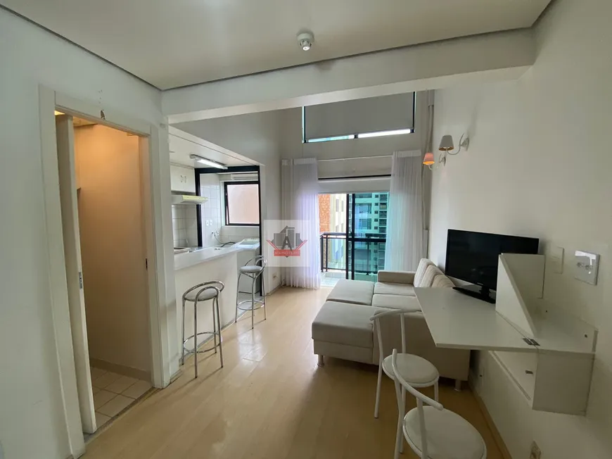 Foto 1 de Apartamento com 1 Quarto para alugar, 45m² em Moema, São Paulo