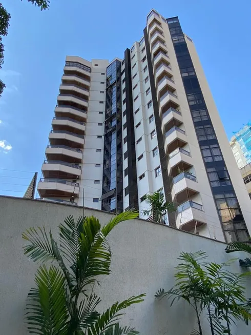 Foto 1 de Apartamento com 4 Quartos à venda, 230m² em Setor Oeste, Goiânia
