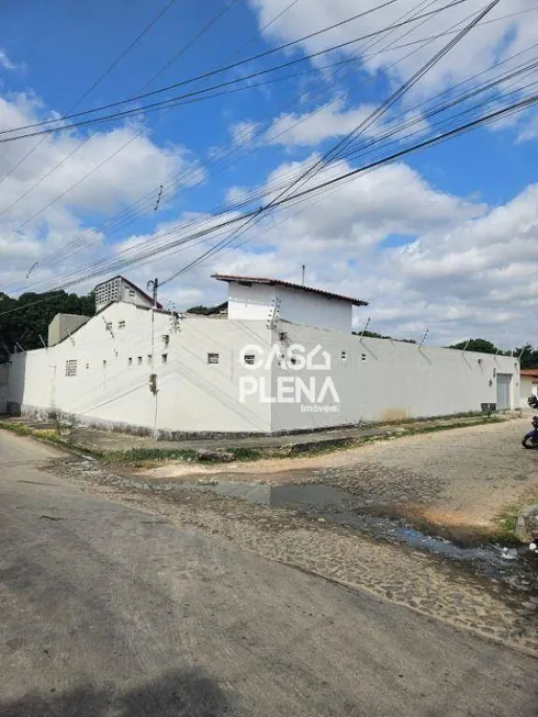 Foto 1 de Casa com 5 Quartos à venda, 300m² em Coacu, Eusébio