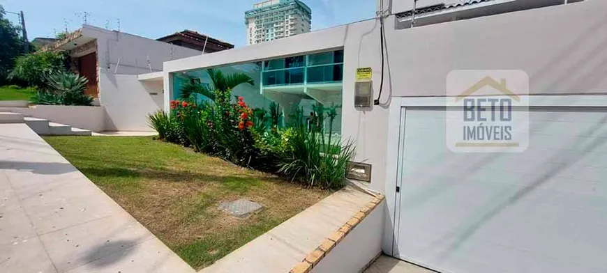 Foto 1 de Casa com 3 Quartos para alugar, 500m² em Cancela Preta, Macaé