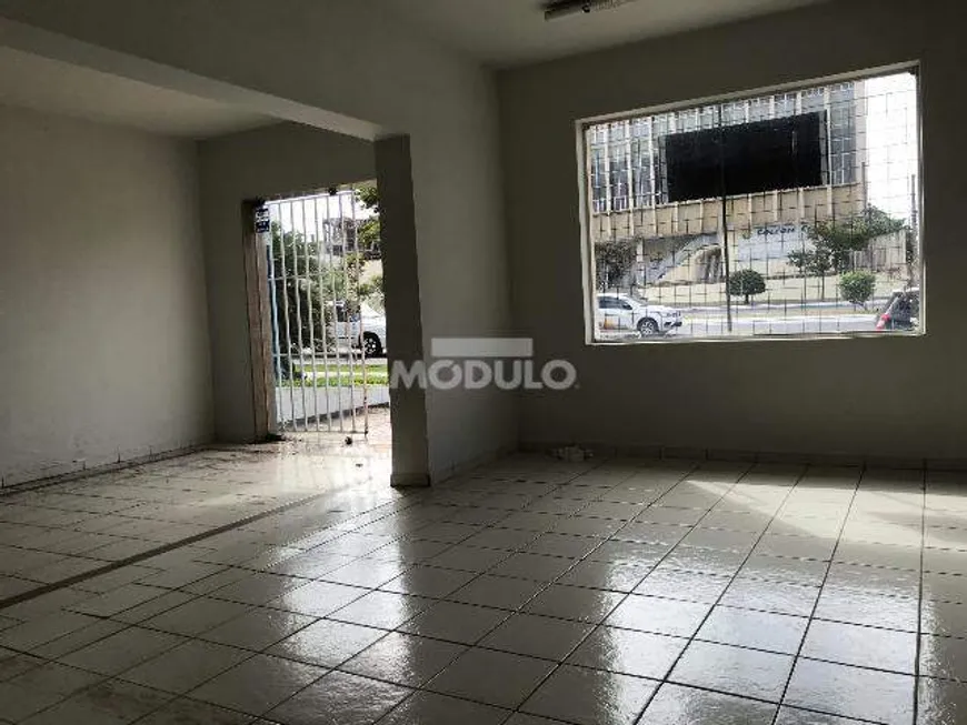 Foto 1 de Imóvel Comercial para alugar, 200m² em Cazeca, Uberlândia