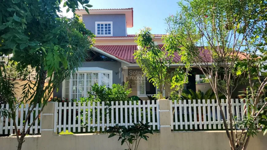 Foto 1 de Casa de Condomínio com 4 Quartos à venda, 253m² em Itapeba, Maricá