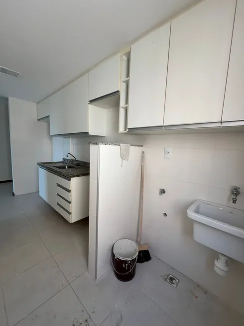 Foto 1 de Apartamento com 2 Quartos à venda, 58m² em Miragem, Lauro de Freitas