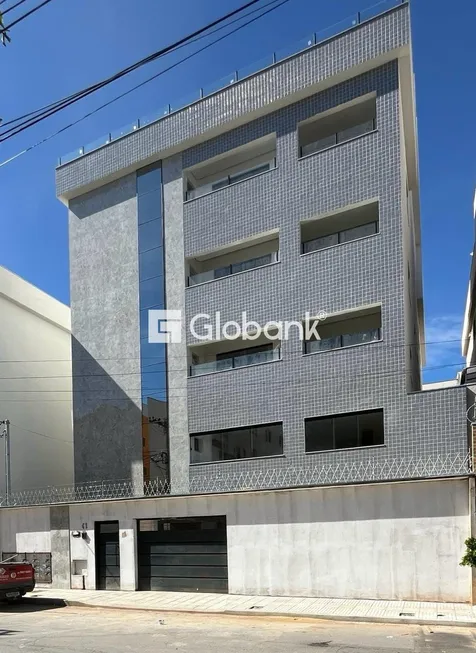 Foto 1 de Apartamento com 3 Quartos à venda, 100m² em Cidade Nova, Montes Claros