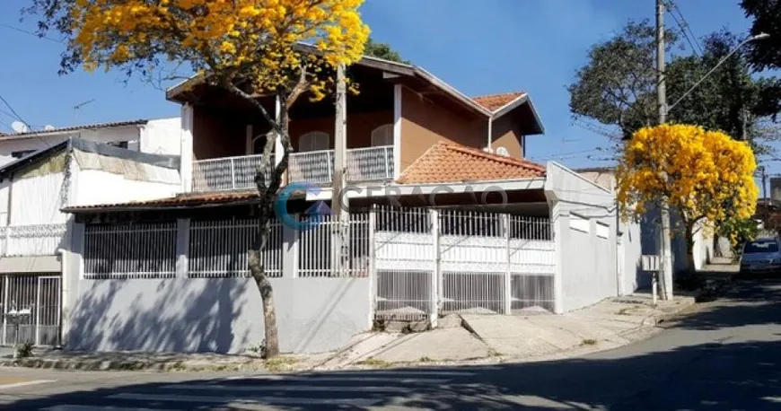 Foto 1 de Sobrado com 4 Quartos à venda, 332m² em Parque Santa Rita, São José dos Campos