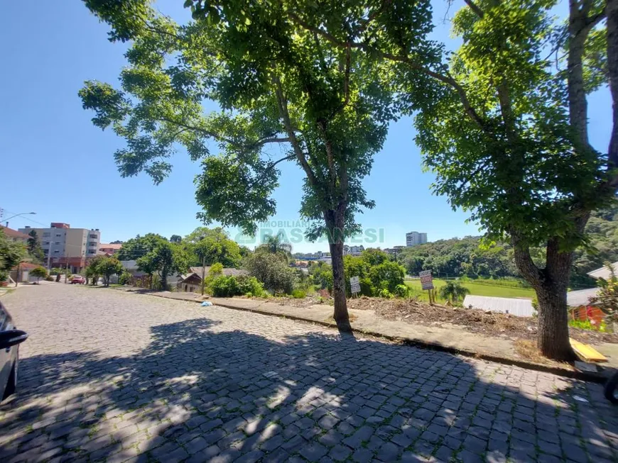 Foto 1 de Lote/Terreno à venda em Cidade Nova, Caxias do Sul