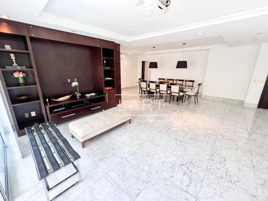Foto 1 de Apartamento com 3 Quartos para venda ou aluguel, 215m² em Leblon, Rio de Janeiro