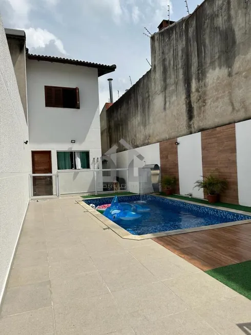 Foto 1 de Sobrado com 3 Quartos à venda, 183m² em Vila Lavínia, Mogi das Cruzes