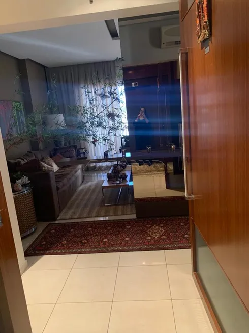 Foto 1 de Apartamento com 3 Quartos à venda, 228m² em Centro, Ribeirão Preto