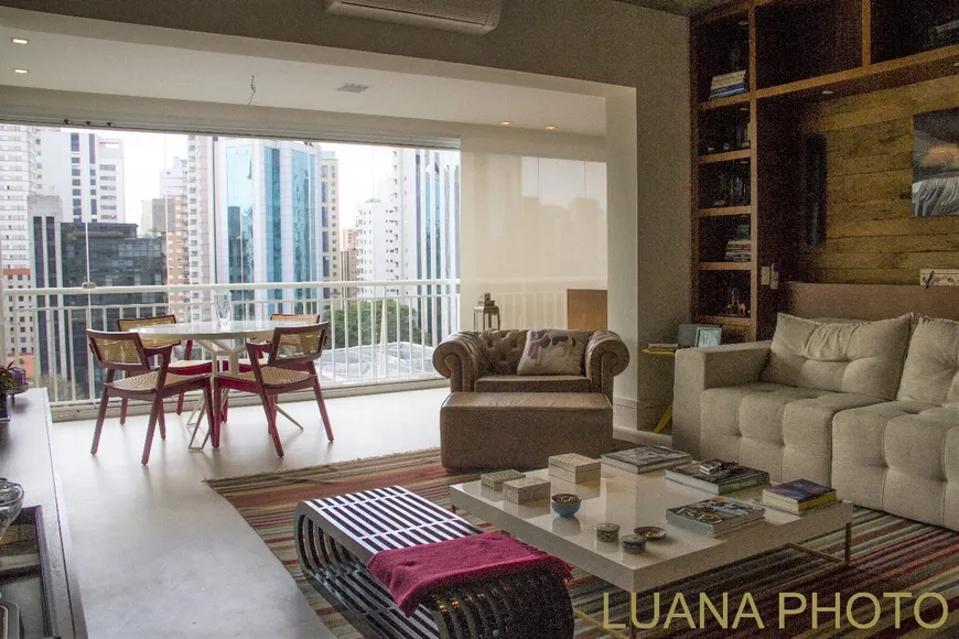 Foto 1 de Apartamento com 1 Quarto para alugar, 90m² em Itaim Bibi, São Paulo