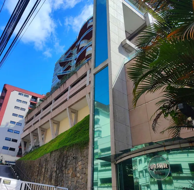 Foto 1 de Apartamento com 3 Quartos à venda, 390m² em Centro, Petrópolis