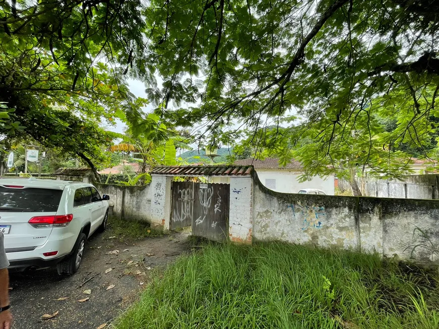 Foto 1 de Lote/Terreno à venda, 1000m² em Itaipu, Niterói
