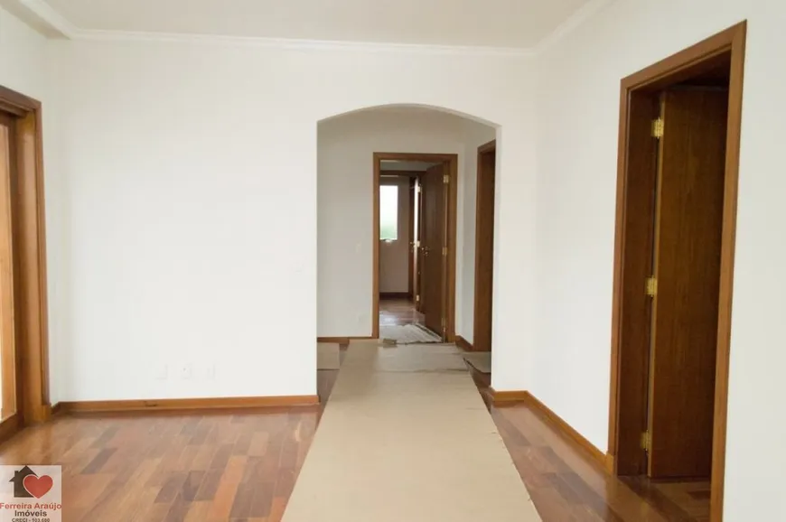 Foto 1 de Casa de Condomínio com 4 Quartos para alugar, 497m² em Jardim Petrópolis, São Paulo