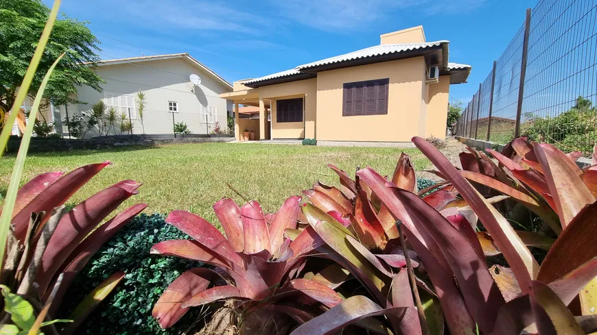 Foto 1 de Casa com 3 Quartos à venda, 106m² em Santa Fé, Balneário Gaivota