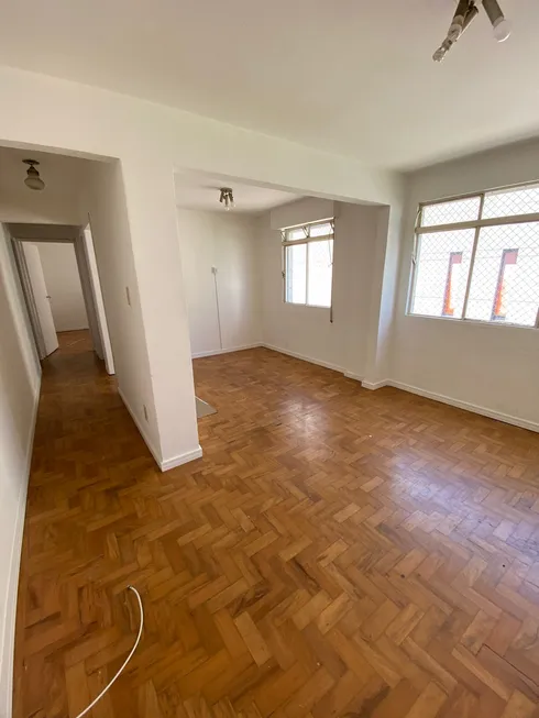 Foto 1 de Apartamento com 3 Quartos para alugar, 80m² em Bela Vista, São Paulo