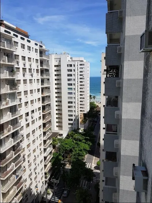 Foto 1 de Apartamento com 3 Quartos à venda, 93m² em Centro, Guarujá