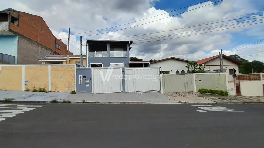 Foto 1 de Sobrado com 7 Quartos à venda, 341m² em Vila Paraíso, Campinas