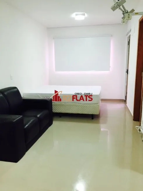 Foto 1 de Flat com 1 Quarto para alugar, 27m² em Campo Belo, São Paulo