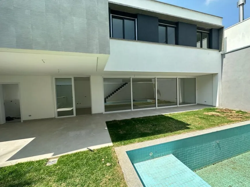 Foto 1 de Casa de Condomínio com 4 Quartos à venda, 450m² em Campo Belo, São Paulo