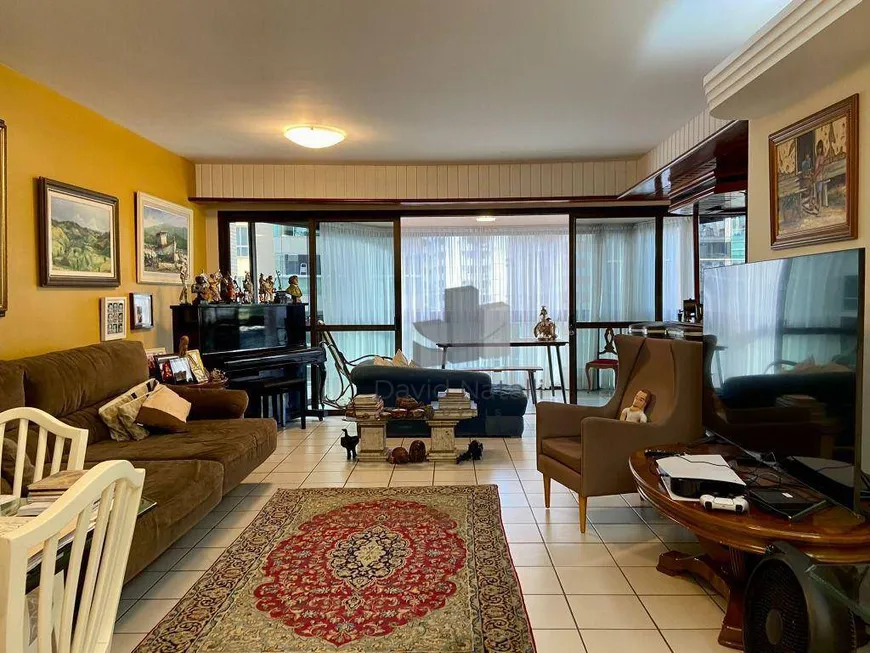 Foto 1 de Apartamento com 4 Quartos à venda, 195m² em Praia do Canto, Vitória