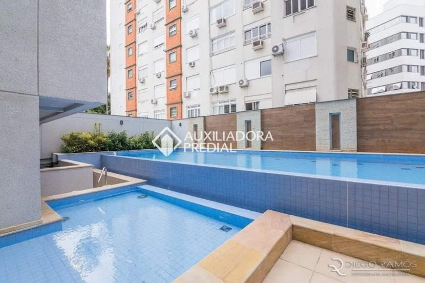 Foto 1 de Apartamento com 3 Quartos à venda, 81m² em Floresta, Porto Alegre