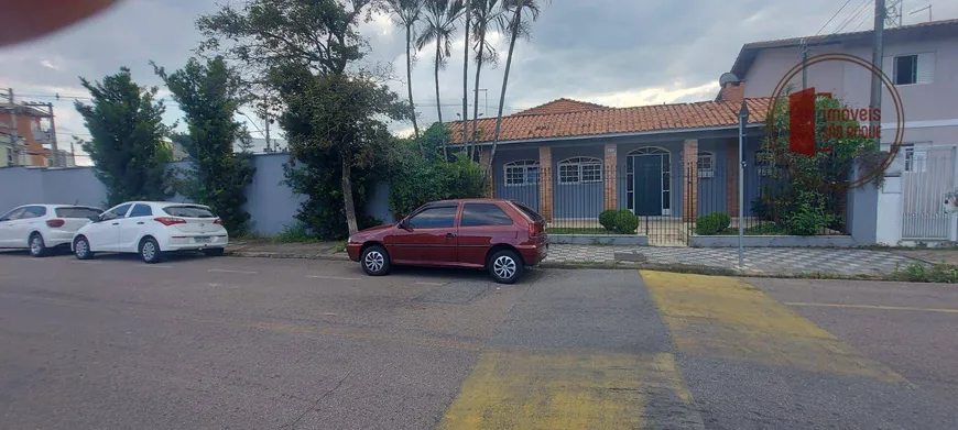 Foto 1 de Casa com 3 Quartos à venda, 237m² em Jardim Bandeirantes, São Roque