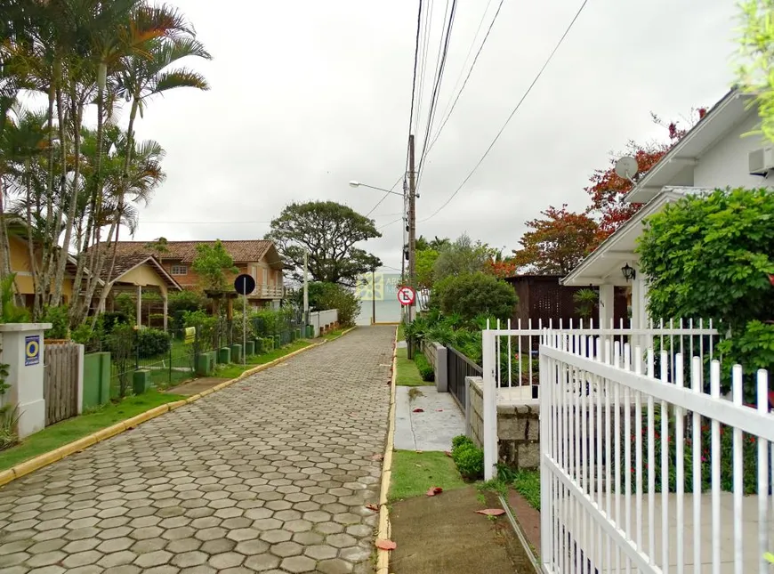 Foto 1 de Casa com 4 Quartos para alugar, 215m² em Centro, Porto Belo