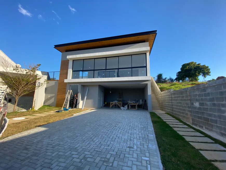 Foto 1 de Casa de Condomínio com 4 Quartos à venda, 360m² em Novo Horizonte, Juiz de Fora