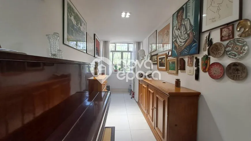 Foto 1 de Apartamento com 2 Quartos à venda, 66m² em Lagoa, Rio de Janeiro