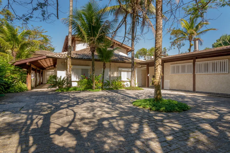 Foto 1 de Casa com 7 Quartos à venda, 588m² em Barra Do Sahy, São Sebastião