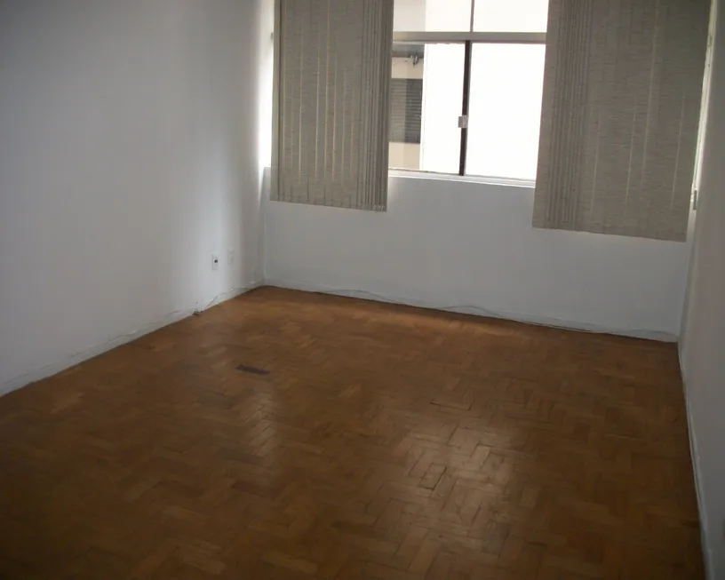 Foto 1 de Kitnet com 1 Quarto para alugar, 40m² em Cerqueira César, São Paulo