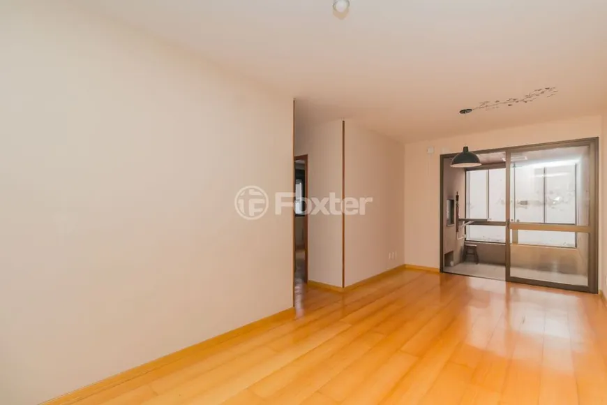 Foto 1 de Apartamento com 2 Quartos à venda, 77m² em Mont' Serrat, Porto Alegre