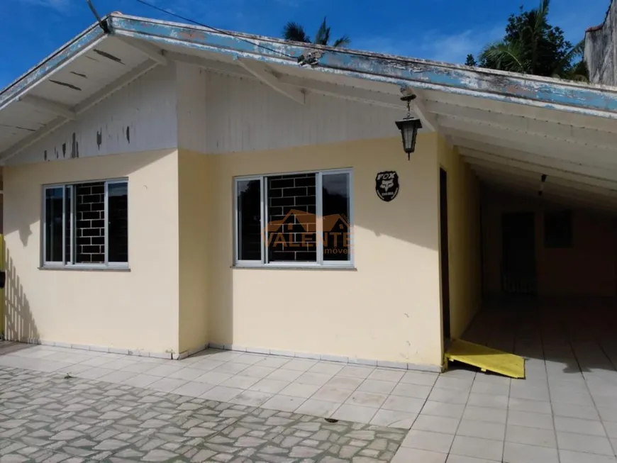 Foto 1 de Casa com 5 Quartos à venda, 245m² em Centro, Guaratuba