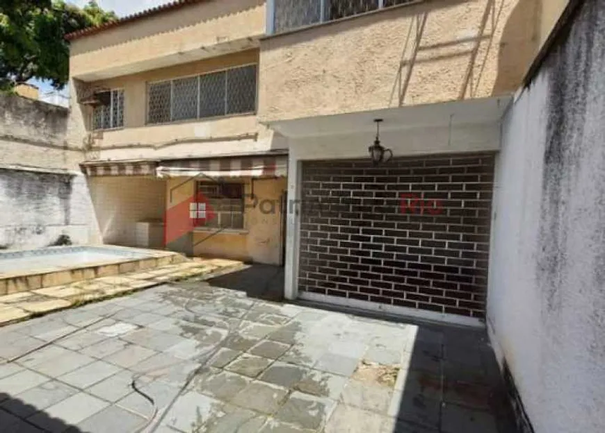 Foto 1 de Casa com 5 Quartos à venda, 235m² em Pechincha, Rio de Janeiro