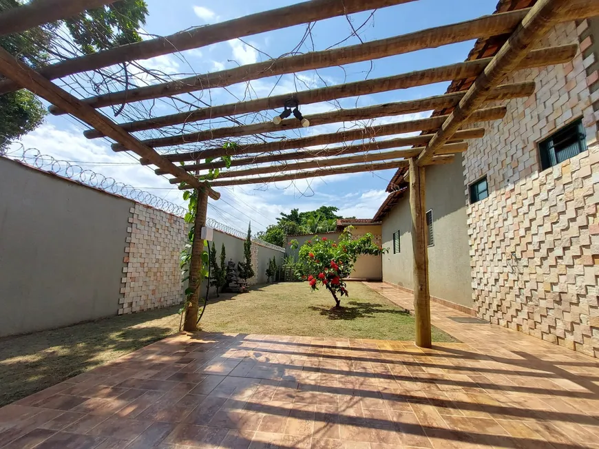 Foto 1 de Casa com 5 Quartos à venda, 245m² em Vila Aguiar, Goiânia