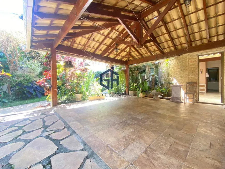 Foto 1 de Casa com 4 Quartos à venda, 360m² em Dona Clara, Belo Horizonte