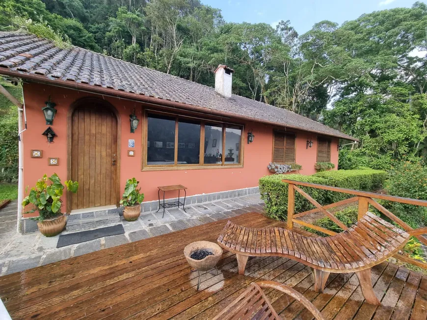 Foto 1 de Casa com 3 Quartos à venda, 1600m² em Mury, Nova Friburgo