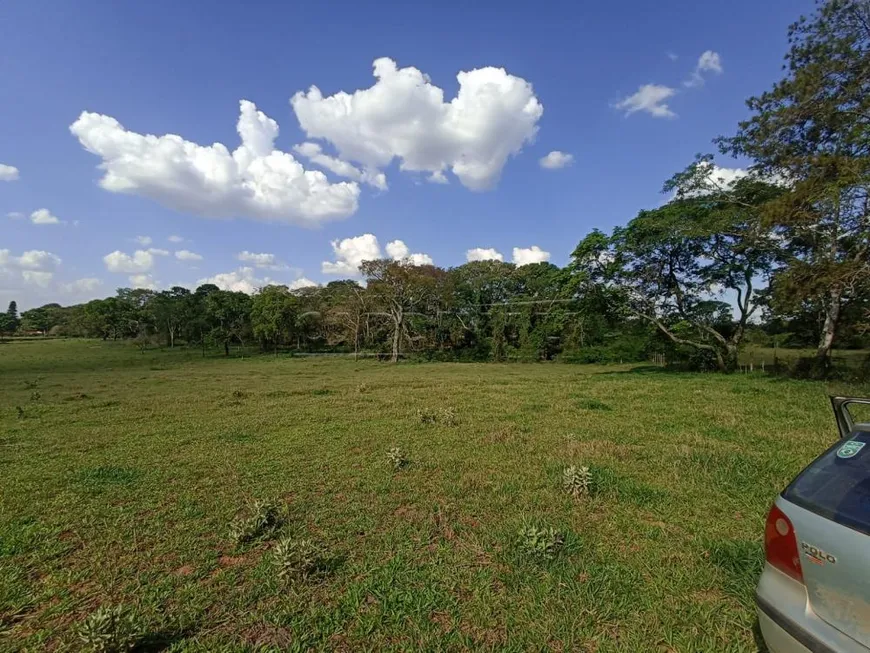 Foto 1 de Fazenda/Sítio à venda, 22000m² em Varjão, São Carlos