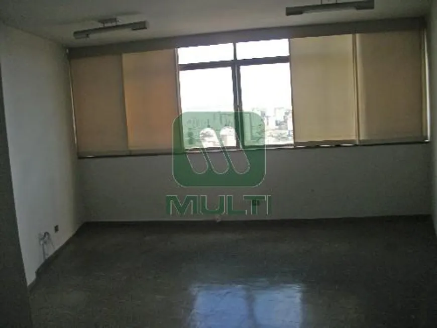 Foto 1 de Sala Comercial com 1 Quarto para alugar, 33m² em Centro, Uberlândia