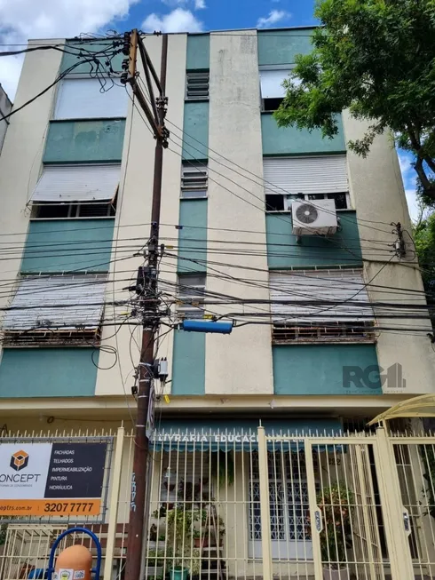 Foto 1 de Kitnet com 1 Quarto à venda, 31m² em Santa Cecília, Porto Alegre