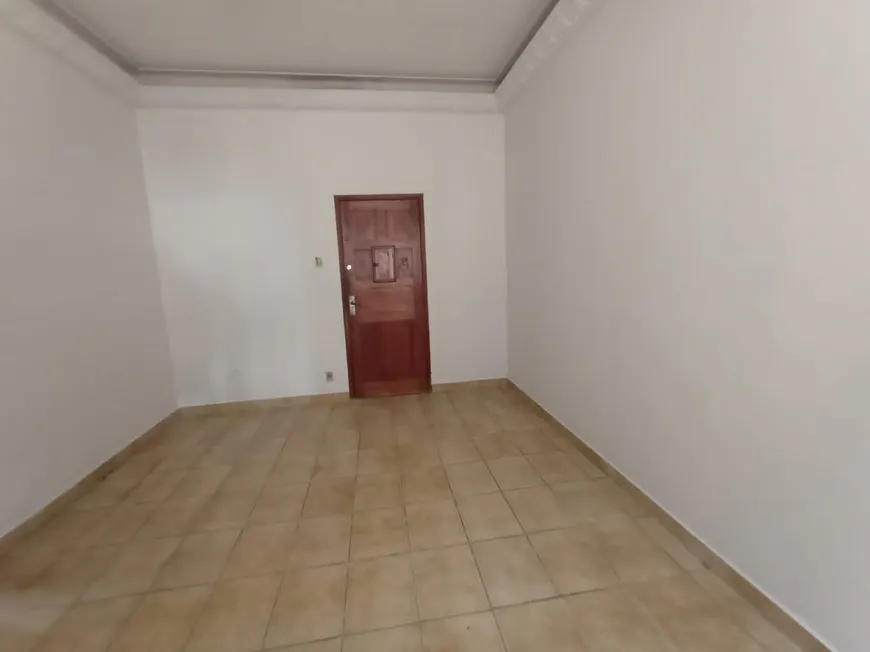 Foto 1 de Apartamento com 3 Quartos para alugar, 70m² em Centro, Nilópolis