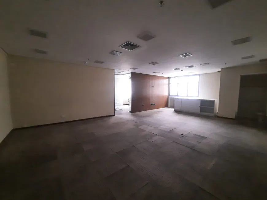 Foto 1 de Sala Comercial para alugar, 220m² em Vila Olímpia, São Paulo