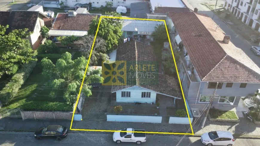 Foto 1 de Casa com 3 Quartos à venda, 534m² em Centro, Porto Belo