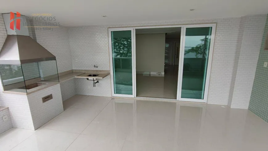 Foto 1 de Apartamento com 4 Quartos à venda, 195m² em Jardim Guanabara, Rio de Janeiro