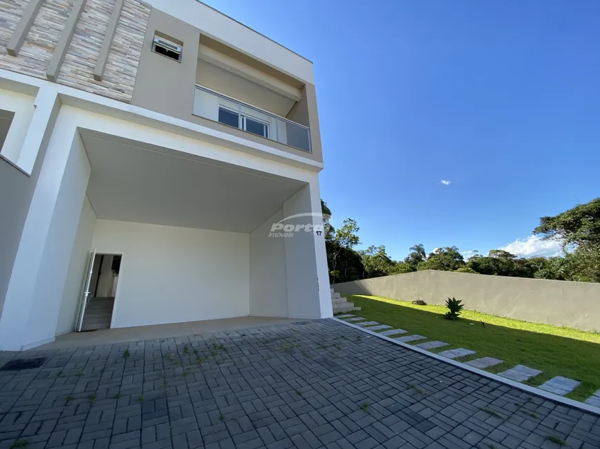 Foto 1 de Casa de Condomínio com 3 Quartos à venda, 202m² em Ponta Aguda, Blumenau