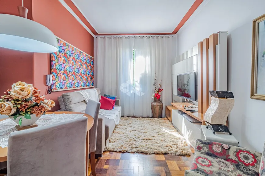 Foto 1 de Apartamento com 2 Quartos à venda, 58m² em Santa Maria Goretti, Porto Alegre
