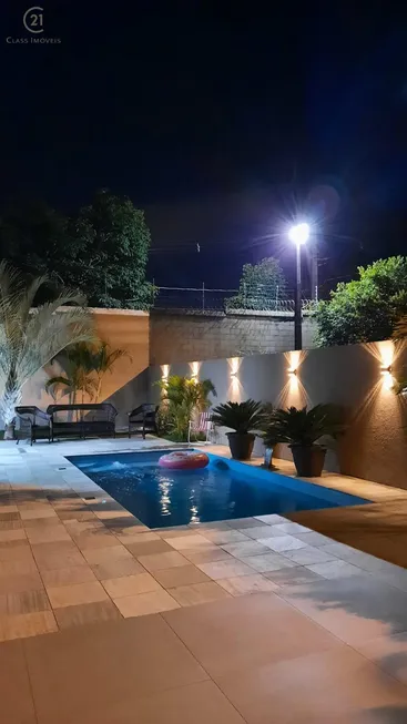 Foto 1 de Casa de Condomínio com 3 Quartos à venda, 230m² em Operaria, Londrina