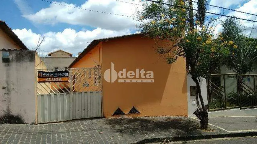 Foto 1 de Casa com 2 Quartos à venda, 60m² em Tubalina, Uberlândia