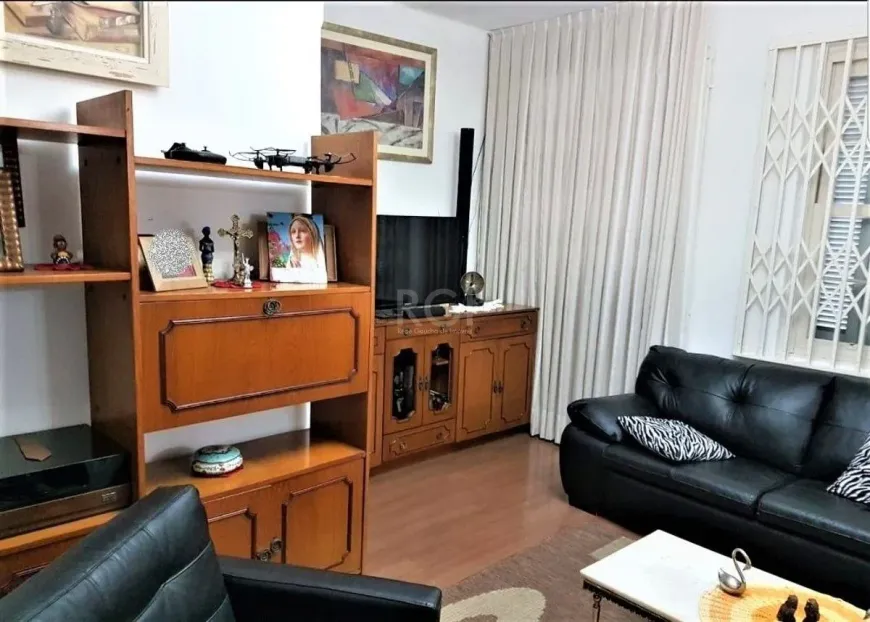 Foto 1 de Casa com 4 Quartos à venda, 123m² em Farroupilha, Porto Alegre